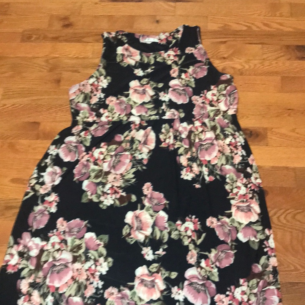 Floor length sleeveless dress